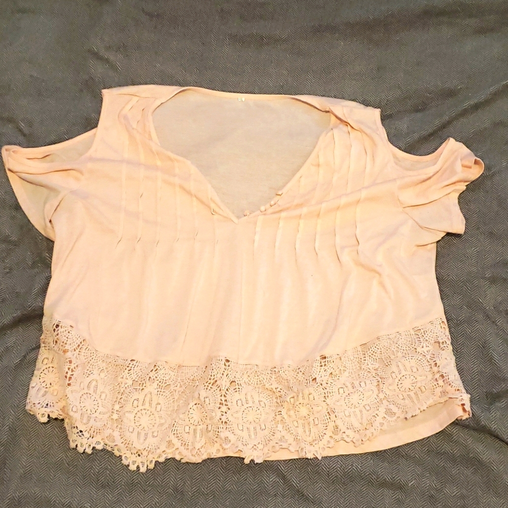 Cold shoulder lace detail shirt